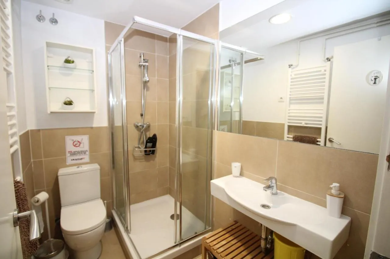 Rooms Arago Barcelona Spain