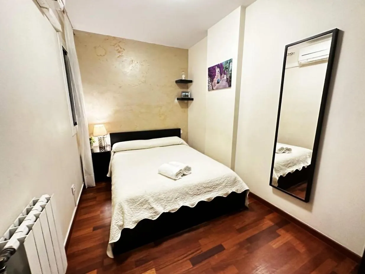 Rooms Arago Barcelona Bed & Breakfast