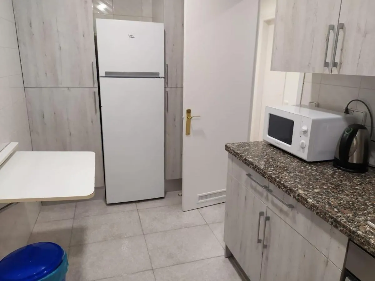 לינה וארוחת בוקר ברצלונה Rooms Arago ספרד